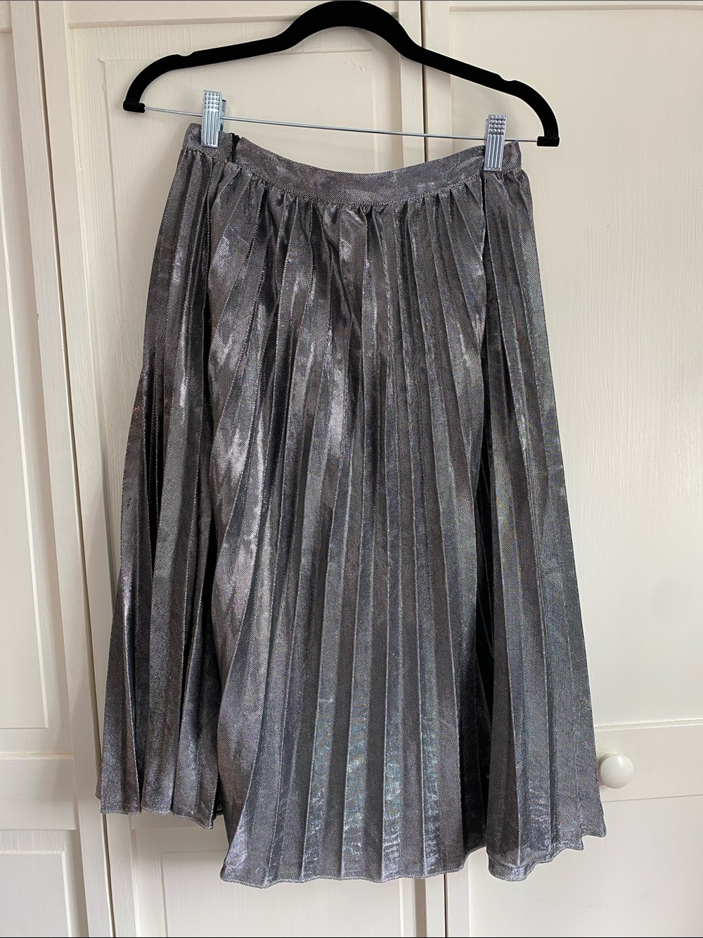 Metallic Pleated Midi Skirt - Silver